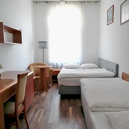 Babel Hostel-3